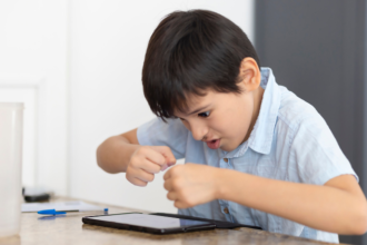 Alexandre Costa Pedrosa mostra como o TDAH pode impulsionar a criatividade e transformar desafios em potencial inovador.