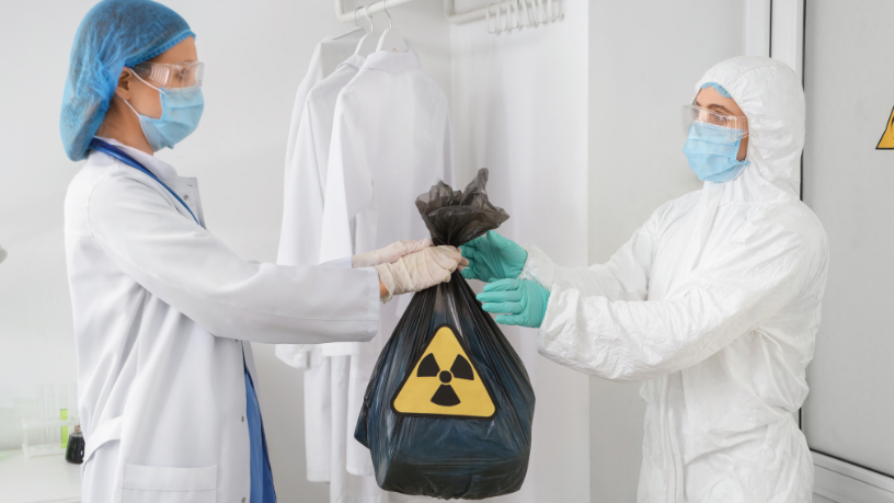 Entender as exigências legais e o manejo correto dos resíduos urbanos, de saúde e da indústria é essencial para evitar danos ambientais, como orienta a Versa Engenharia Ambiental Ltda.