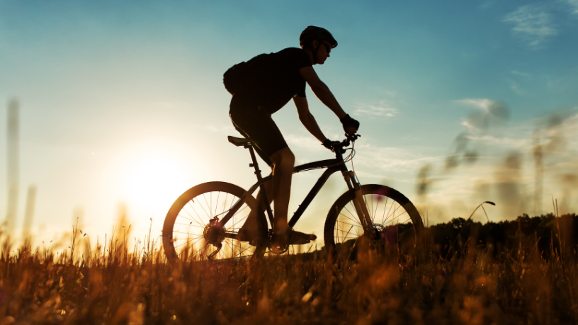 Márcio Velho da Silva mostra como o ciclismo speed pode revolucionar sua saúde física e mental.