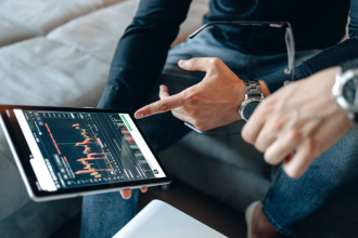 Guilherme Guitte Concato analisa como a tributação digital afeta diretamente as estratégias das empresas de tecnologia.