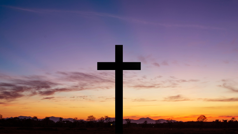 Jose Eduardo De Oliveira e Silva explica a Missa como sacrifício e comunhão, revelando a presença que salva, forma e envia os fiéis.